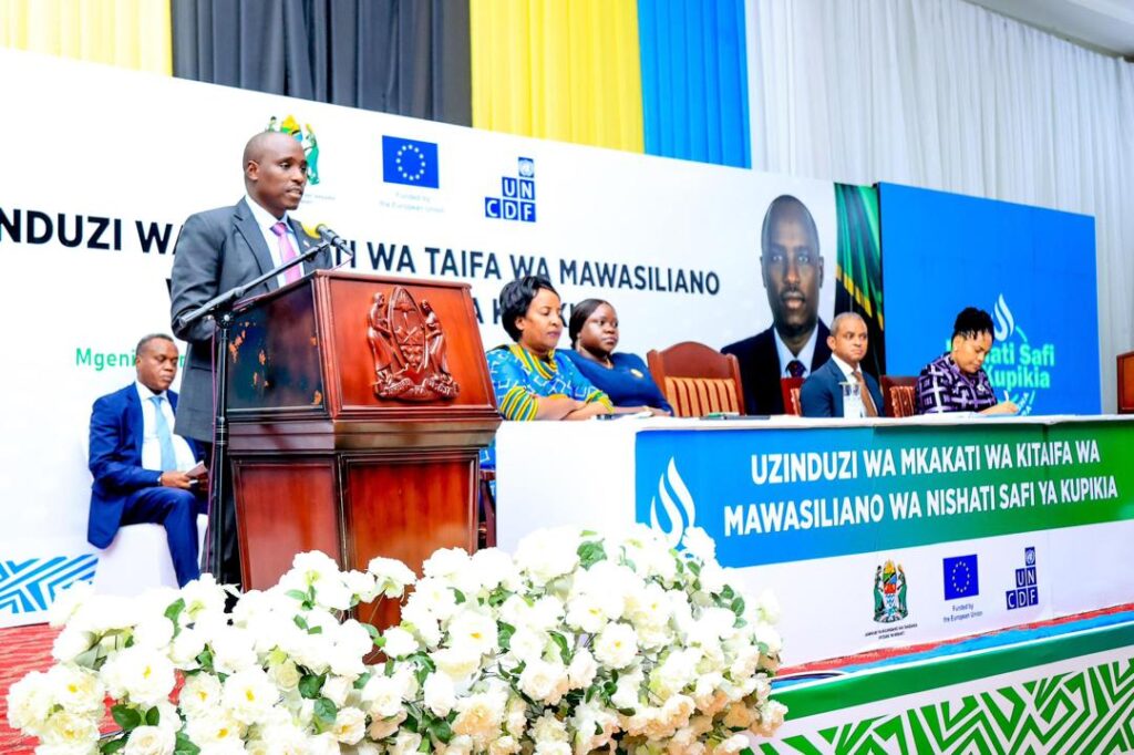 Naibu Waziri Mkuu na Waziri wa Nishati, Dkt. Doto Biteko akizungumza wakati wa uzinduzi wa Mkakati wa Taifa wa Mawasiliano wa Nishati Safi ya Kupikia.